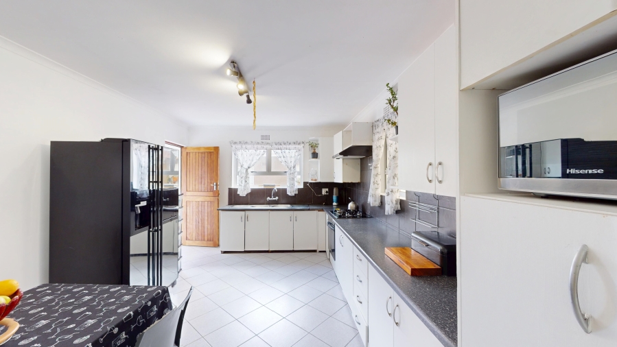 4 Bedroom Property for Sale in Balvenie Western Cape